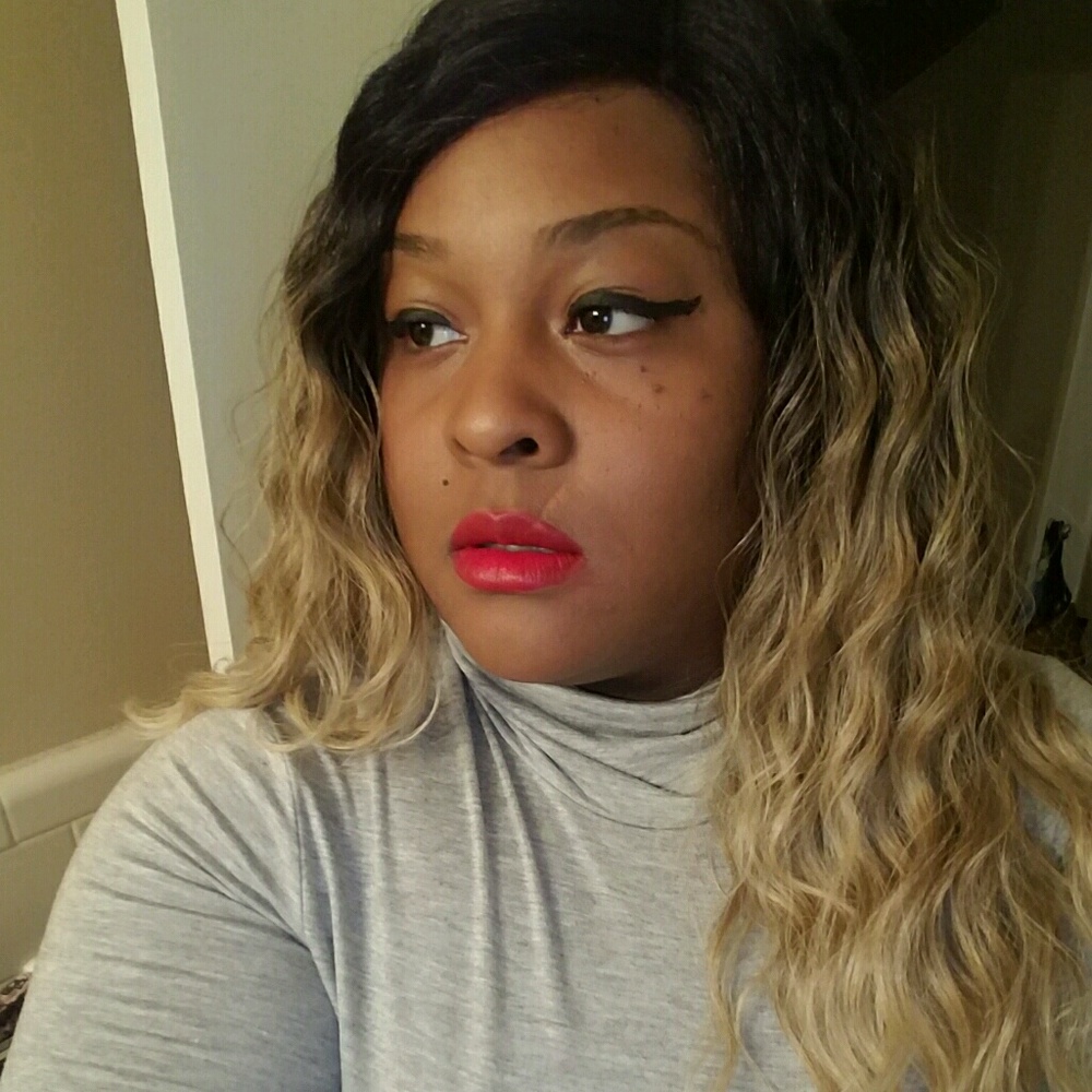 Meet your Posher, Lydia